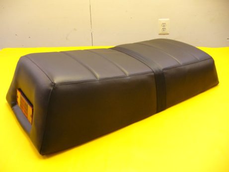 75-81 SCORPION WHIP / 76-77 MASSEY- FERGUSON WHIRLWIND SNOWMOBILE SEAT COVER!