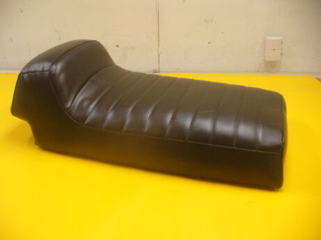 73-74 VINTAGE CHAPARRAL THUNDERBIRD PLEATED SNOWMOBILE SEAT COVER (Copy) (Copy)